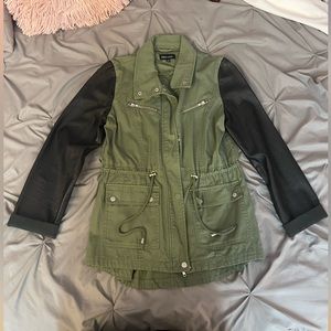Army green & leather sleeves jacket